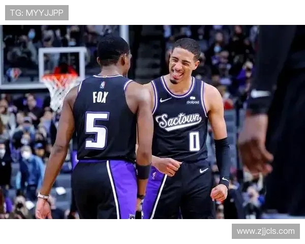 德阿隆福克斯:从新秀到明星球员的蜕变之路与未来展望 德阿隆福克斯:从新秀到明星球员的蜕变之路与未来展望