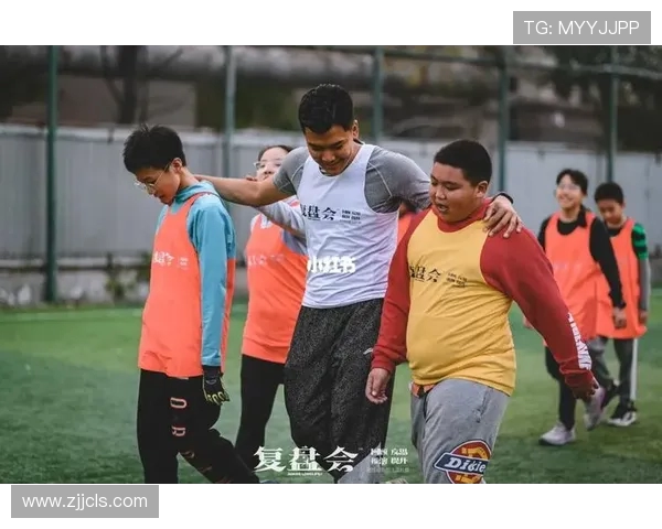 赛后复盘:广州飞盘队与西安飞盘队的速度对决分析与战术探讨 赛后复盘:广州飞盘队与西安飞盘队的速度对决分析与战术探讨